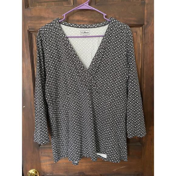 L.L. Bean Black White Pattern Womens L Top V Neck 3/4 Sleeves Tencell Spandex - Picture 3 of 9